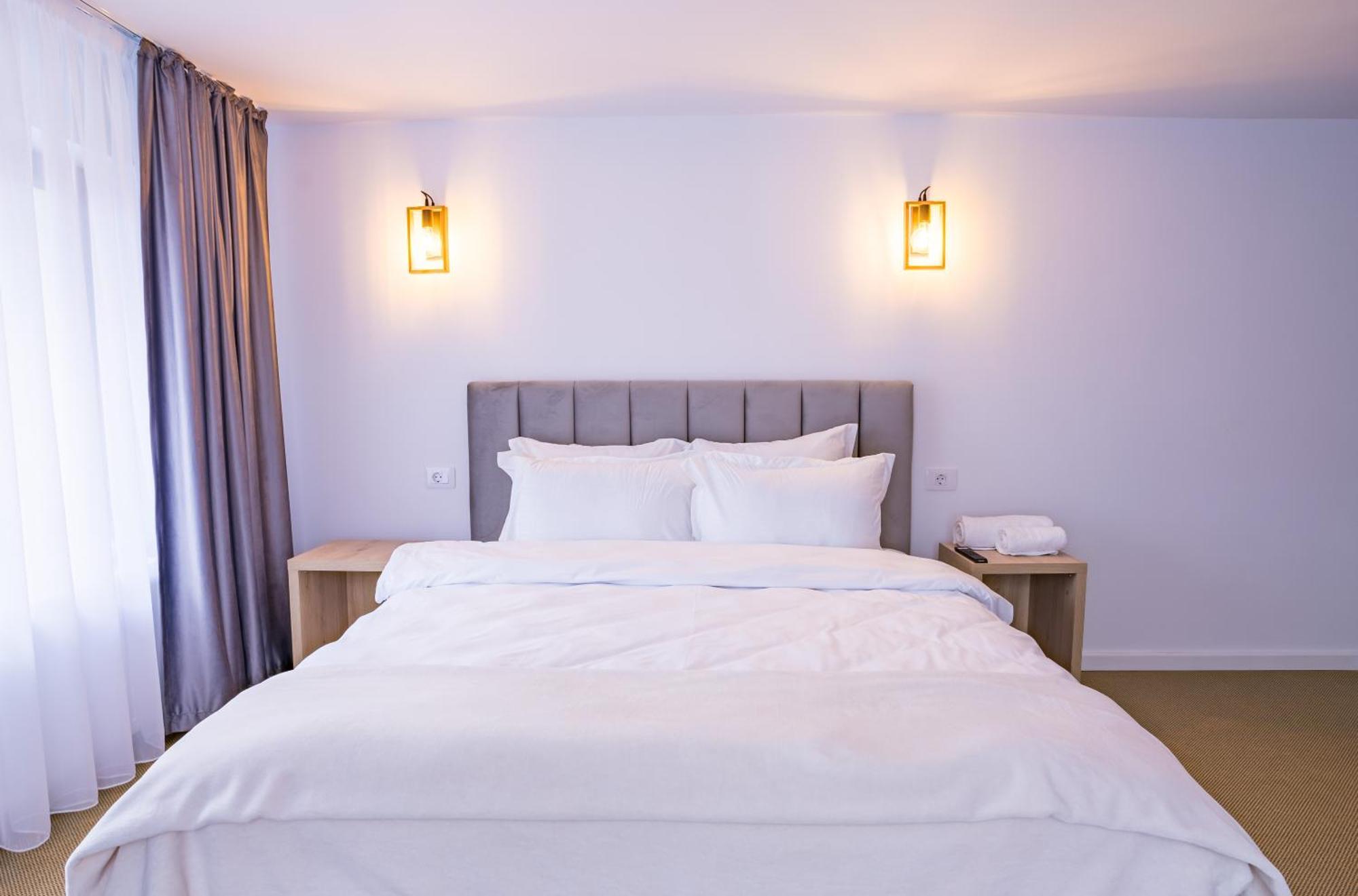 Casa Zuz Voronet Hotell Gura Humorului Exteriör bild
