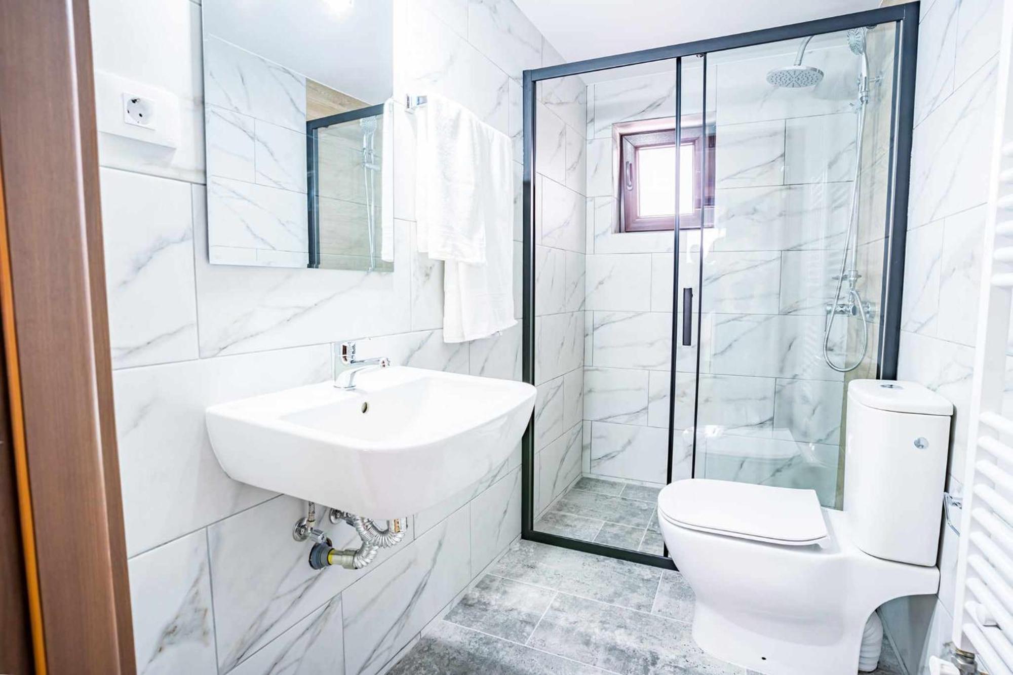 Casa Zuz Voronet Hotell Gura Humorului Exteriör bild