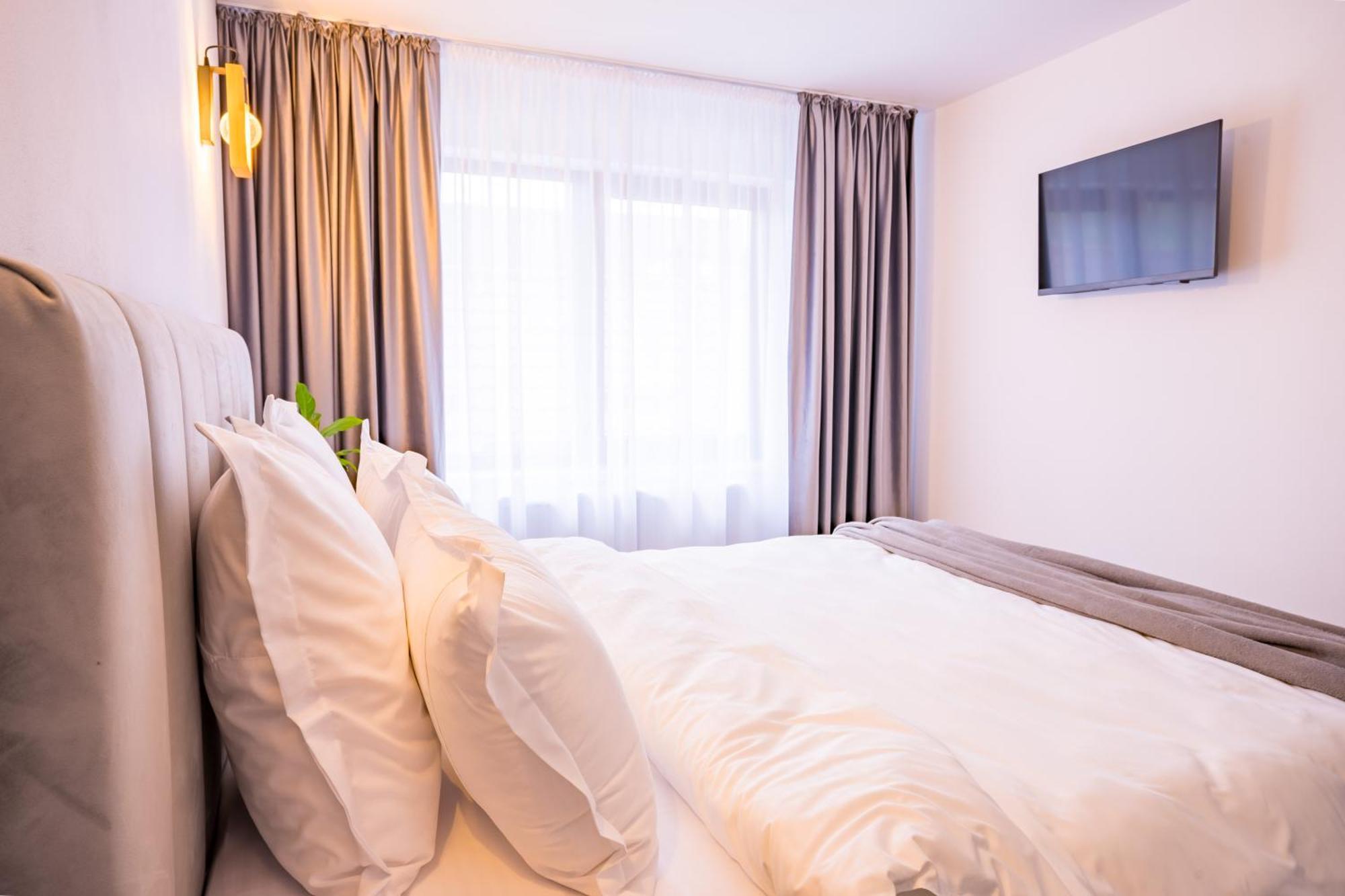 Casa Zuz Voronet Hotell Gura Humorului Exteriör bild