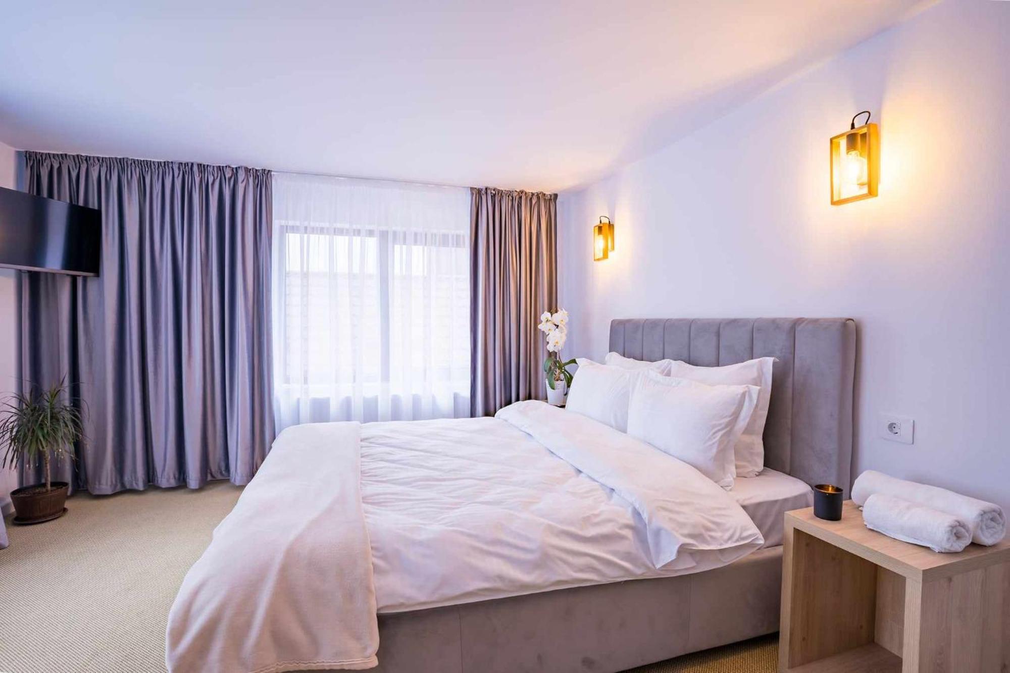 Casa Zuz Voronet Hotell Gura Humorului Exteriör bild