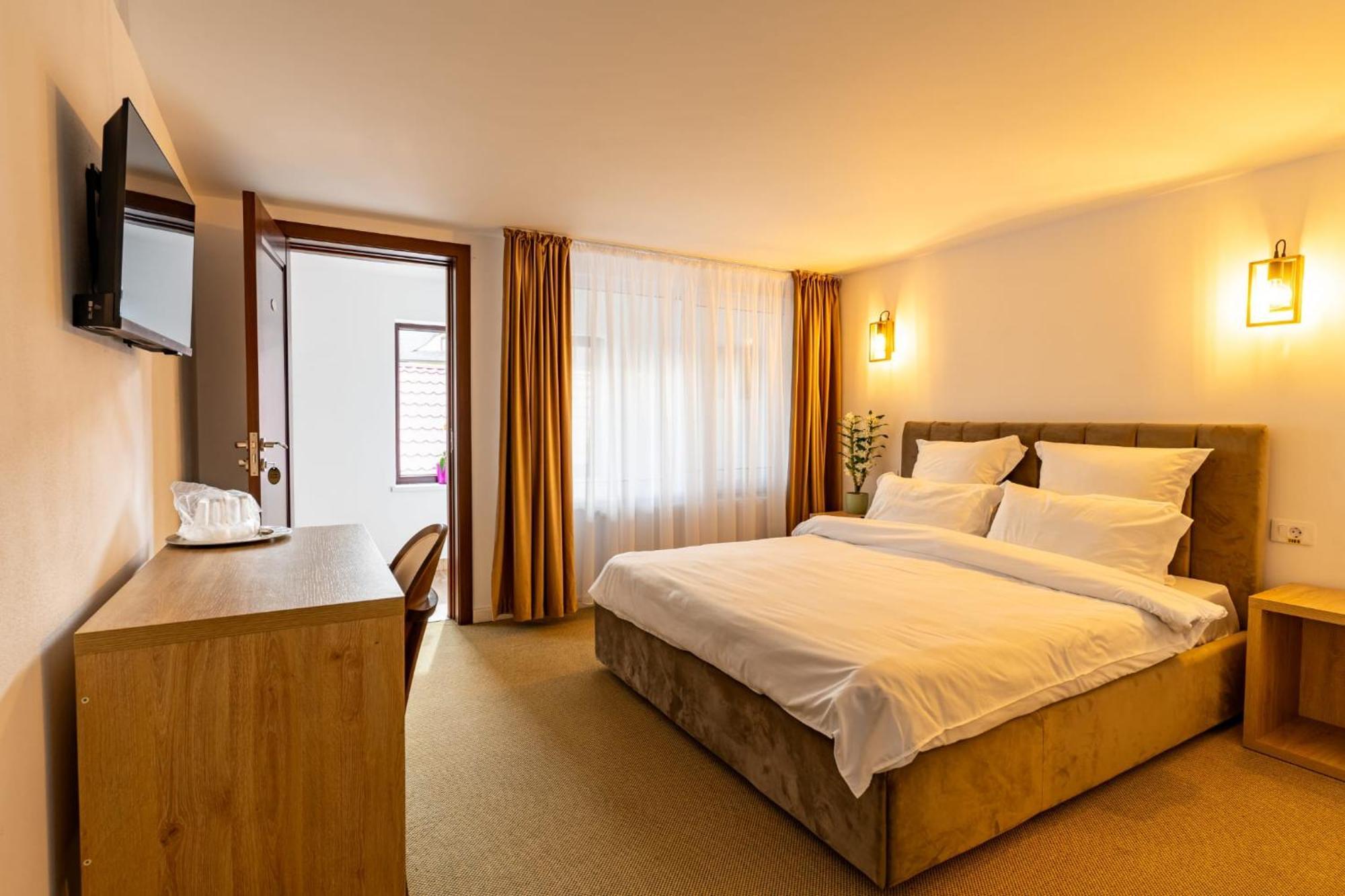 Casa Zuz Voronet Hotell Gura Humorului Exteriör bild