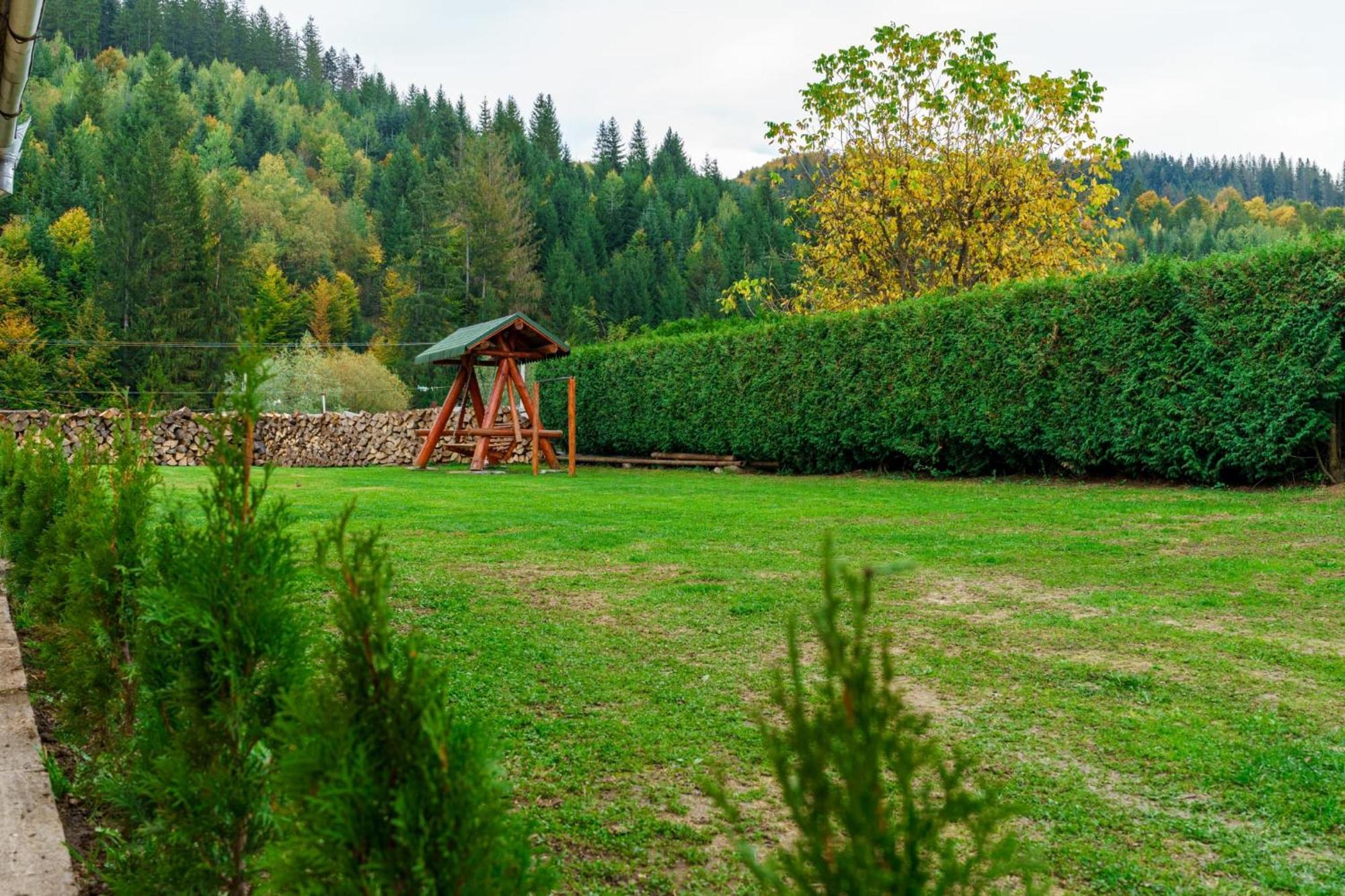 Casa Zuz Voronet Hotell Gura Humorului Exteriör bild